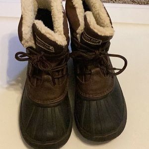 Girls London Fog boots13